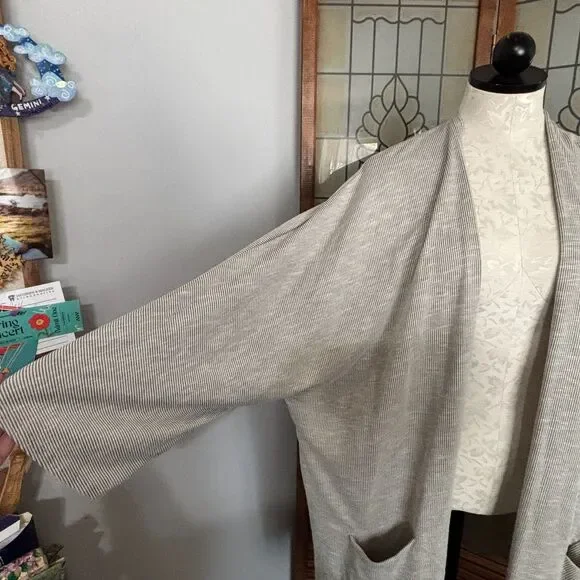 Anthropologie Donni Sandwash Grey Ribbed Cardigan NWT Size OSFA Plus - Picture 6 of 12